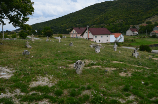 Pravoslavno groblje u Lištanima 2013. godine