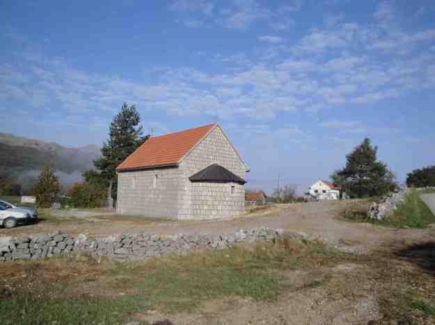 Садашњи изглед зида око гробља